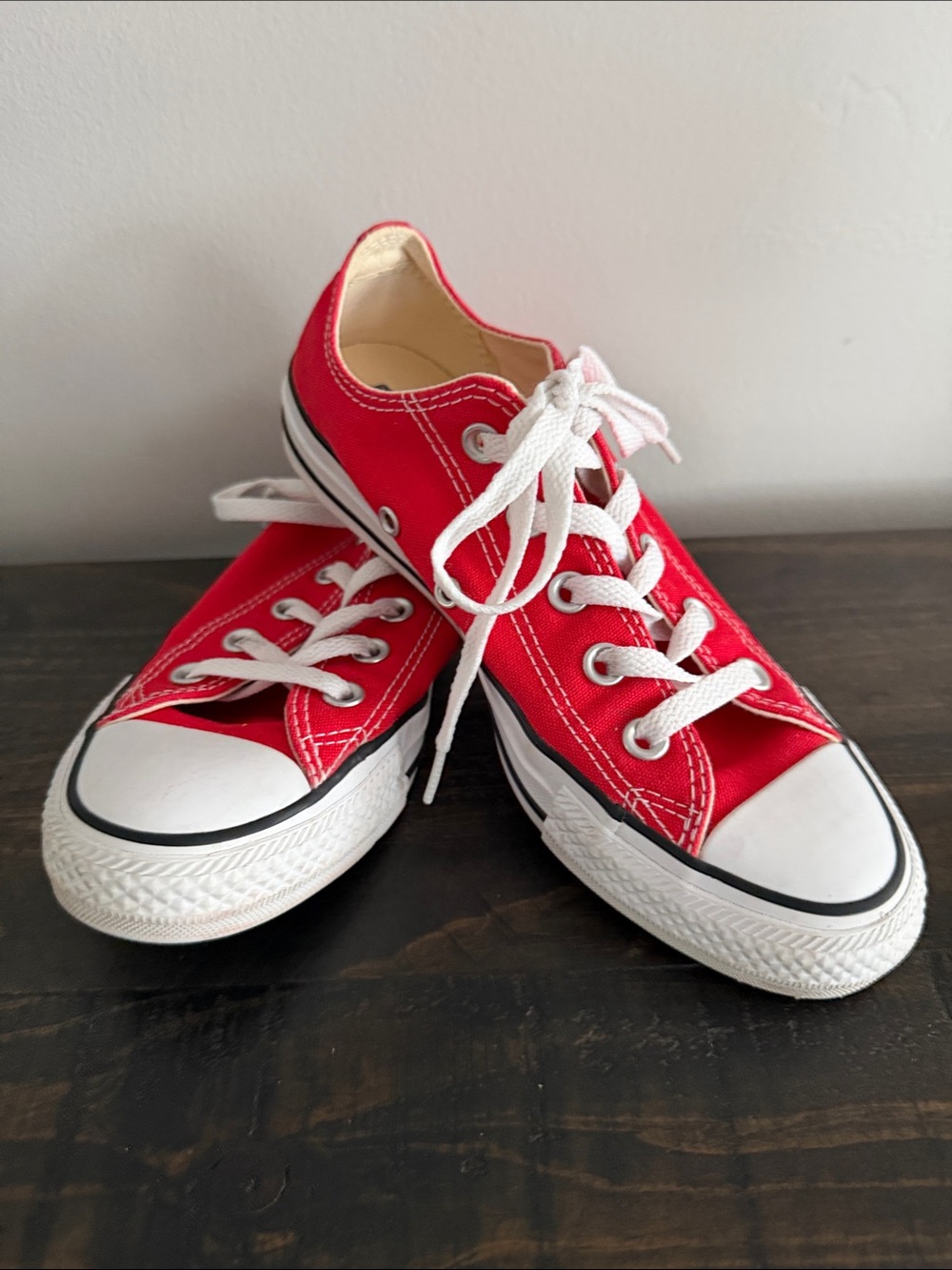 Converse Red Chuck Taylor Low Top Canvas Sneakers Womens Size 6